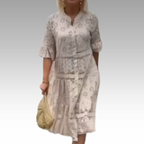 Emberly™ – Elegantna obleka z vezenjem in gumbi