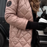 Bogna | Elegantna quilted pernata jakna s kapuljačom
