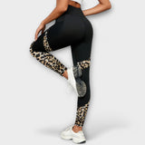 Trenirke s visokim strukom i leopard uzorkom