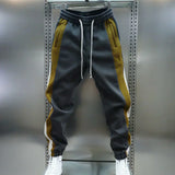 Adéla – Donje rublje s Kontrastnim Prugama