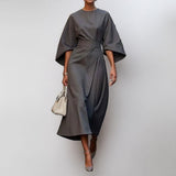 Cally™ - Dolga obleka s kimono rokavi" se lahko prepiše kot "Cally™ - Dolga obleka z rokavi v kimono slogu.