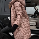 Bogna | Elegantna quilted pernata jakna s kapuljačom