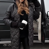 Bogna | Elegantna quilted pernata jakna s kapuljačom
