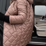 Bogna | Elegantna quilted pernata jakna s kapuljačom