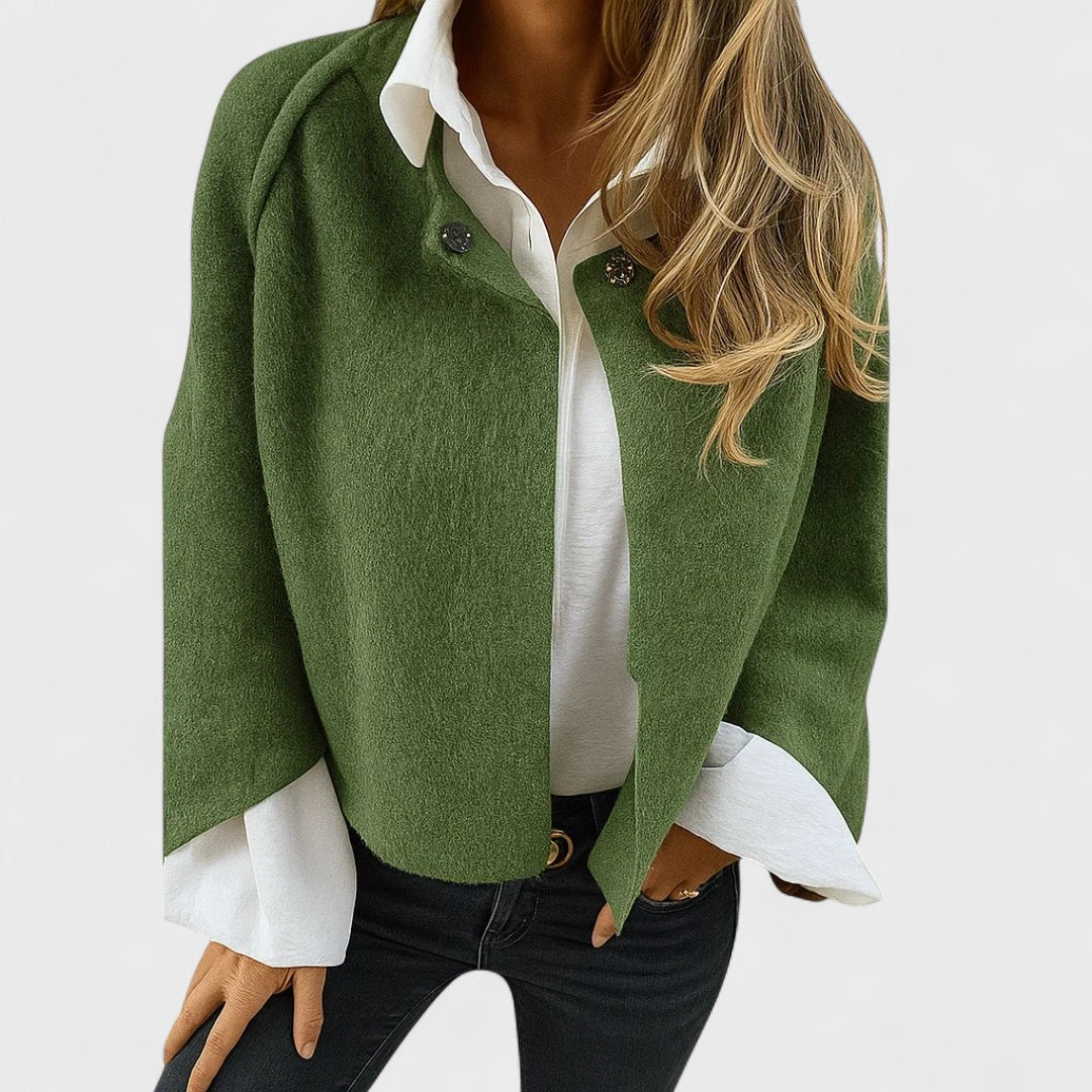 Evelyna – Stylish and Warm Cardigan